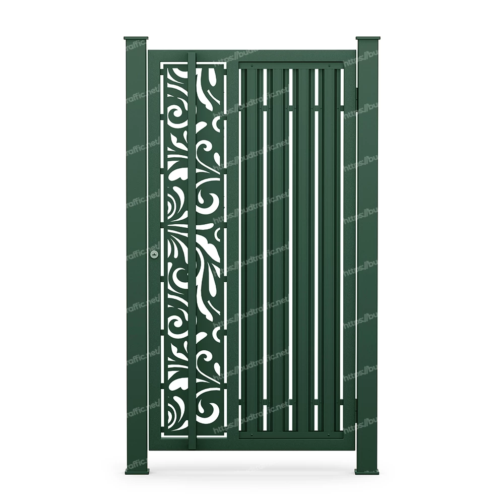 Хвіртка з металевих штахет з декоративною вставкою