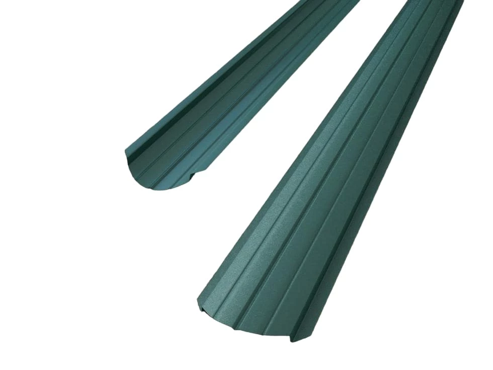 Залізні штахети RAL 6005 зелений мох: якісний профіль для заміських котеджів