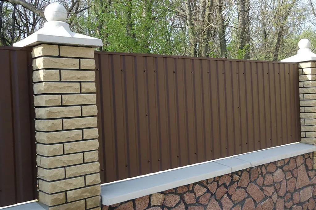 забор з бляхі