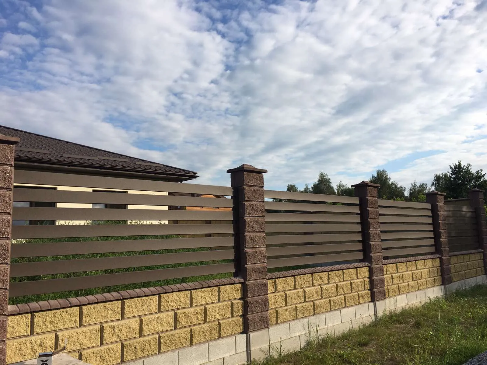 Секції огорожі Ранчо Дакота (RAL 8019) — власне виробництво з доставкою у Київ, Львів та по всій Україні